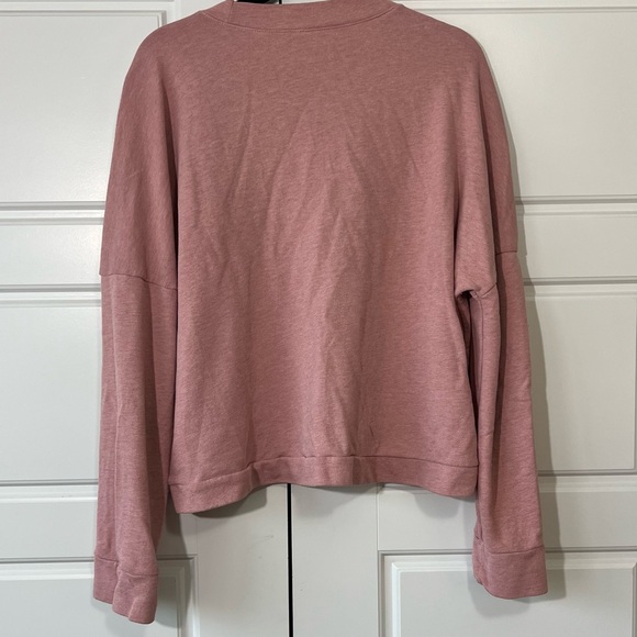 Fabletics Cropped Pullover Sweatshirt Long Sleeve Athleisure Top - Picture 2 of 7